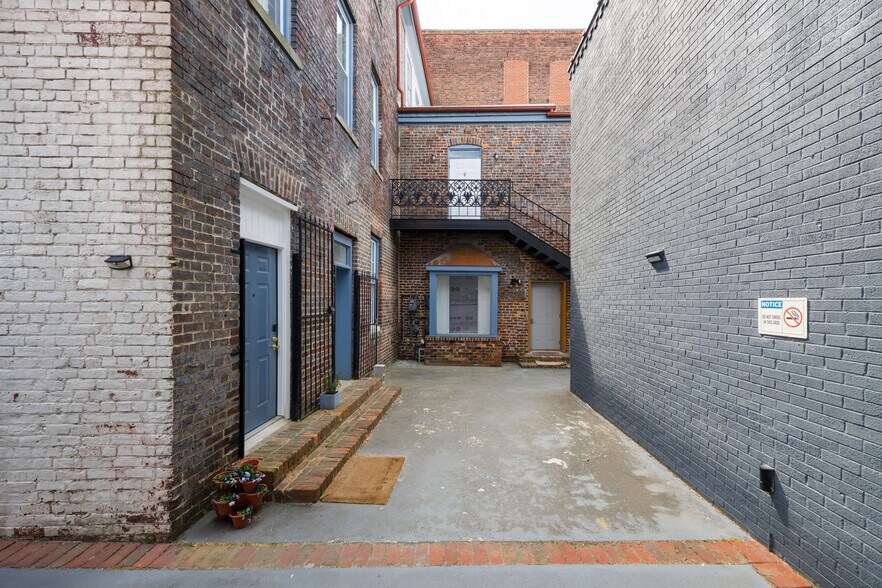 More Photos Of 23-25 W Old St, Petersburg Apartments For Sale