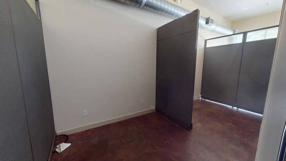 More Photos Of 2931 E 12th St, Austin Apartments For Sale