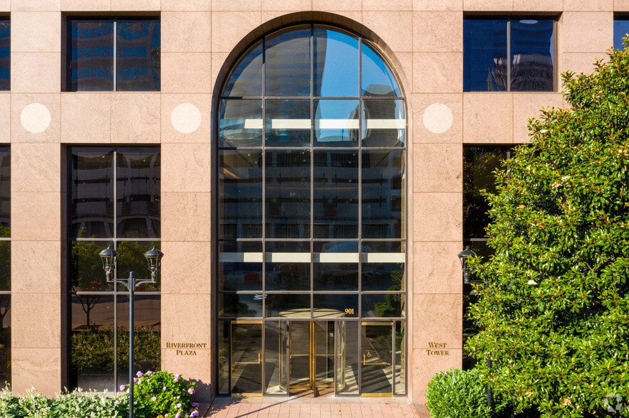 More Photos Of 951 E Byrd St, Richmond Unknown For Lease