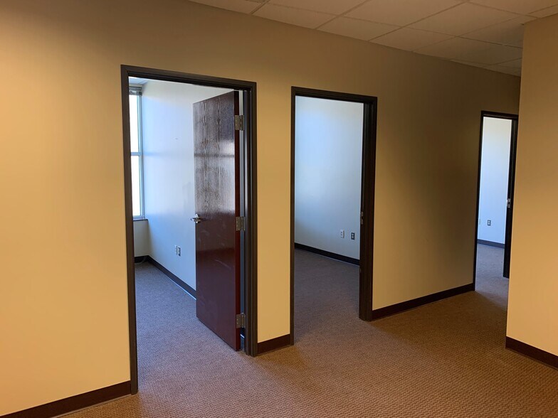 More Photos Of 150 Clay St, Morgantown Office For Lease