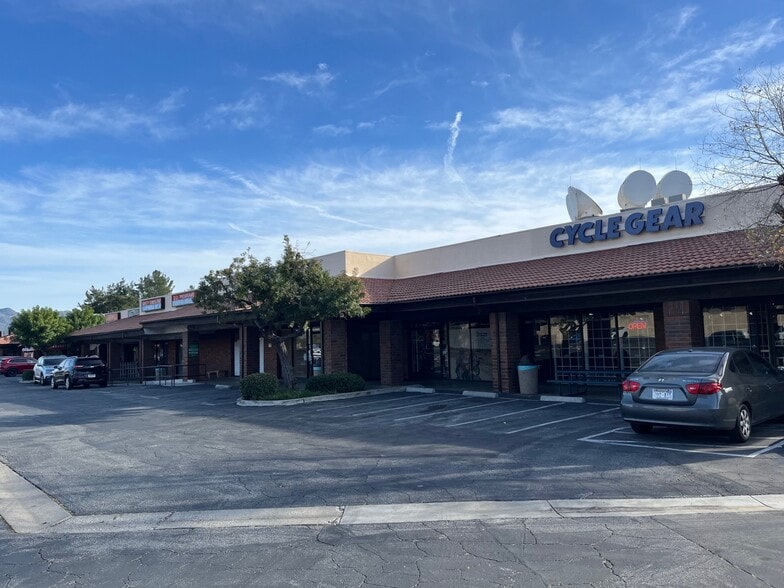 More Photos Of 24450 Lyons Ave, Newhall Unknown For Lease