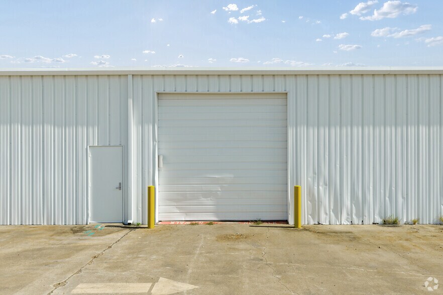 More Photos Of 11939 Aldine Westfield Rd, Houston Unknown For Lease