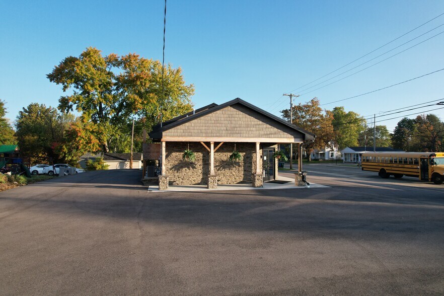 More Photos Of 2229 Greensburg Rd, Canton Auto Repair For Sale