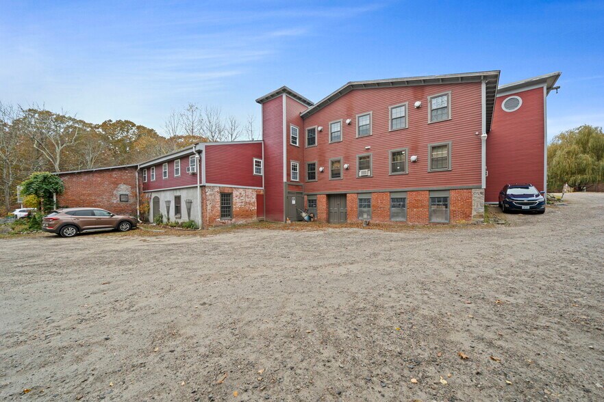 More Photos Of 215 Shady Lea Rd, North Kingstown Warehouse For Sale