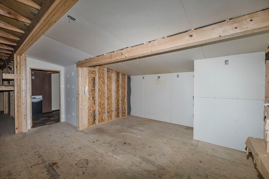 More Photos Of 1610 W 6th Ave, El Dorado General Retail For Sale