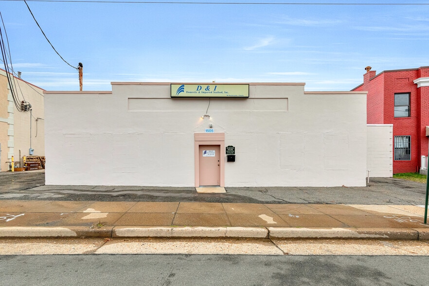 Primary Photo Of 1505 Brook Rd, Richmond Warehouse For Sale