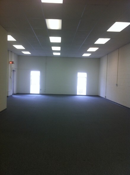 More Photos Of 16021 Industrial Dr, Gaithersburg Flex For Lease