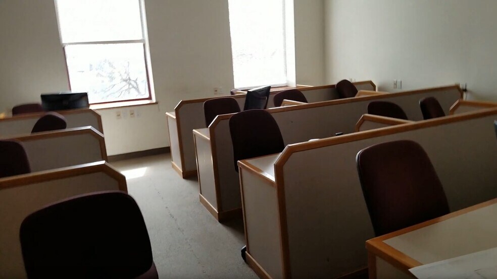 More Photos Of 189-10 Hillside Ave, Hollis Medical For Sale