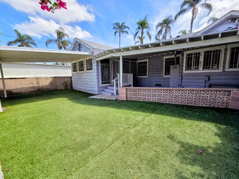More Photos Of 1810 N Broadway, Santa Ana Medical For Sale