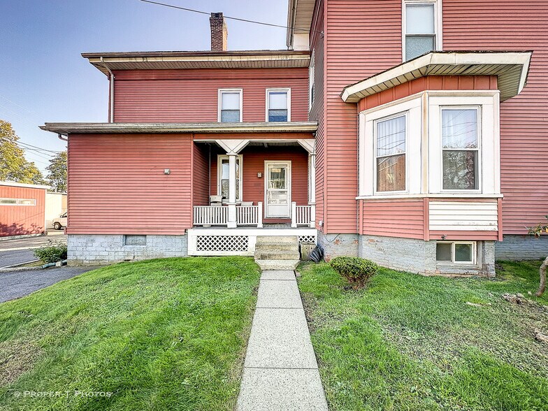 More Photos Of 512 Pleasant St, Holyoke Office For Lease