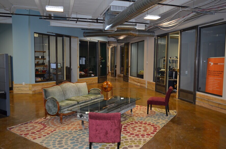 More Photos Of 1501 Burlington St, North Kansas City Warehouse For Lease