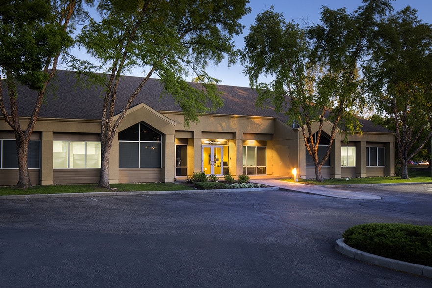 More Photos Of 600 Riverpark Ln, Boise Office For Lease