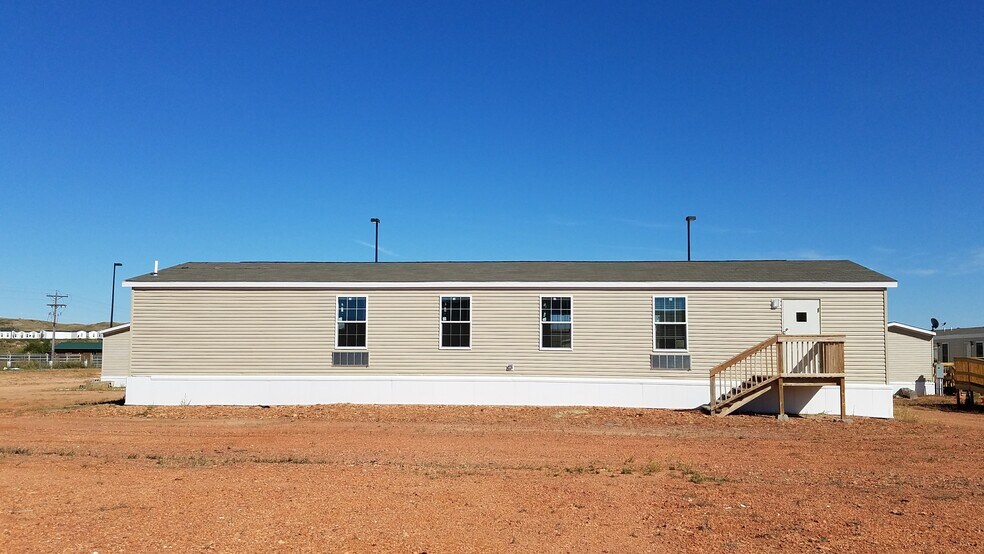 More Photos Of 2018 125th Ave NW, Watford City Warehouse For Lease