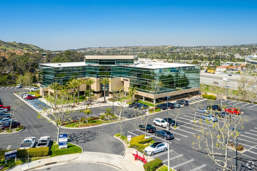 More Photos Of 180 N Riverview Dr, Anaheim Office For Lease