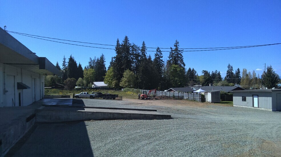More Photos Of 212 N Gales St, Port Angeles Warehouse For Lease