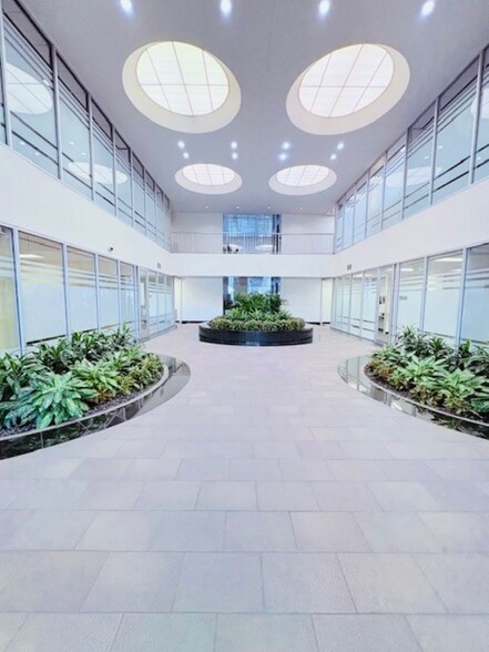 More Photos Of 13100 Northwest Fwy, Houston Office For Lease