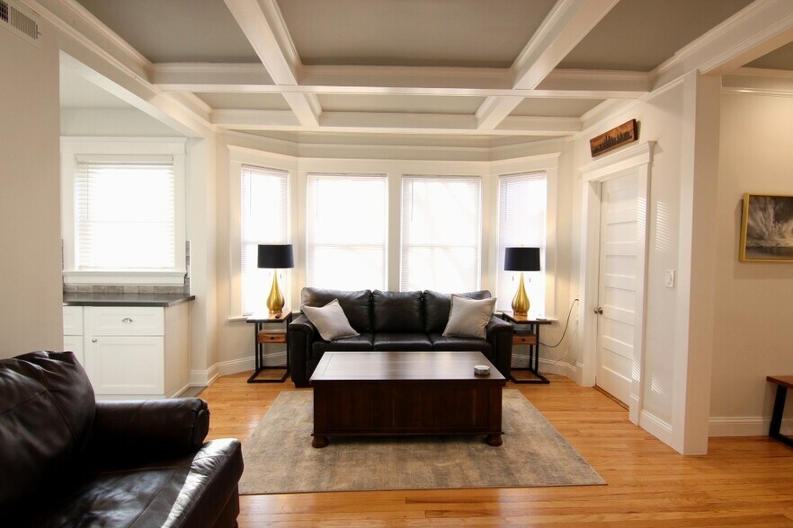 More Photos Of 901-903 39th St, Kansas City Multifamily For Sale