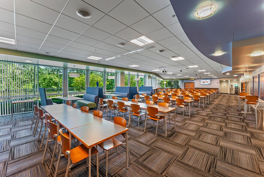 More Photos Of 75 Sam Fonzo Dr, Beverly Flex For Lease