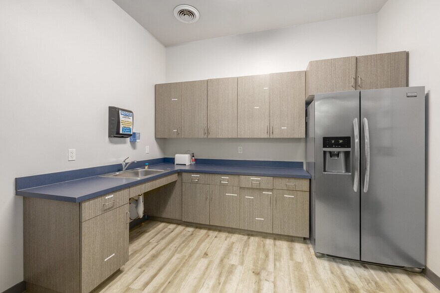 More Photos Of 480 N 1st St, San Jose Office For Sale