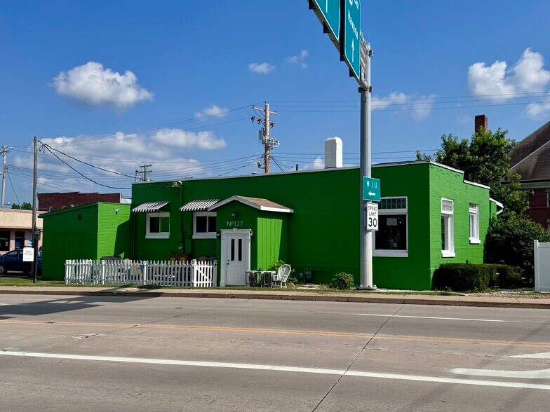 Primary Photo Of 127 W Calhoun St, Macomb Freestanding For Sale