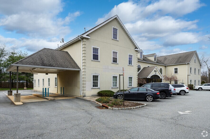 More Photos Of 901 State Rt 23 S, Pompton Plains Office For Lease