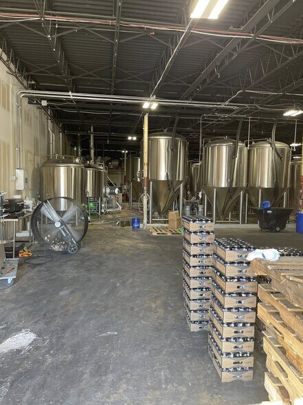 More Photos Of 1341 Hughes Ford Rd, Frederick Light Manufacturing For Sale