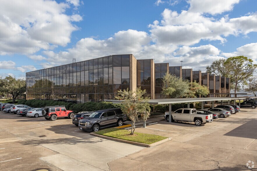Primary Photo Of 10707 Corporate Dr, Stafford Coworking Space