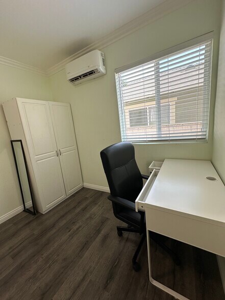 More Photos Of 1161 W 37th Dr, Los Angeles Apartments For Sale