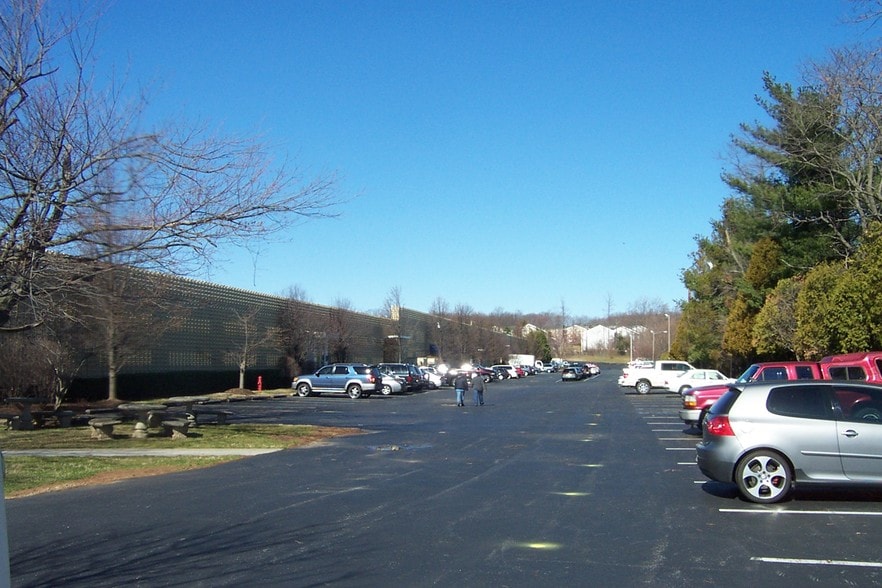 More Photos Of 1180 Seminole Trl, Charlottesville Warehouse For Lease