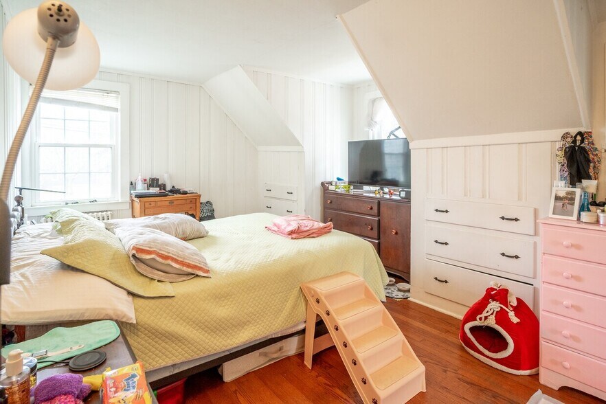 More Photos Of 93 Elm St, Old Saybrook Restaurant For Sale