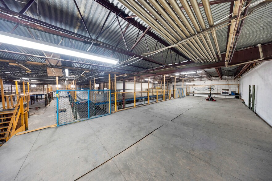 More Photos Of 9630 NW South River Dr, Medley Industrial For Lease