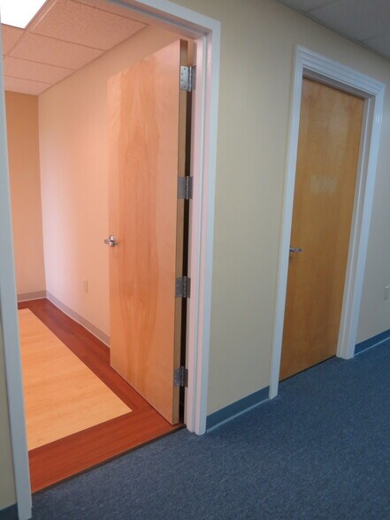 More Photos Of 9506 Hospital Ave, Nassawadox Medical For Sale