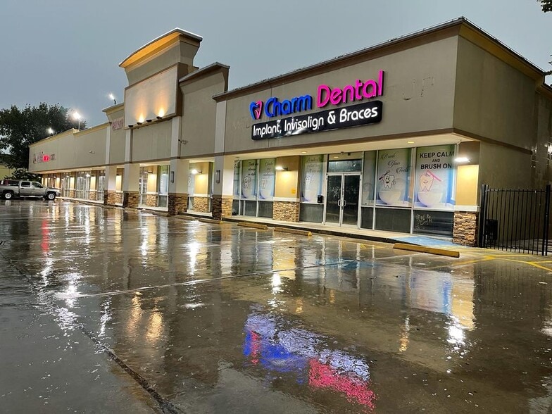 More Photos Of 14707 Eastex Fwy, Humble Storefront Retail Office For Sale
