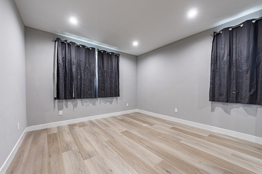 More Photos Of 2223 S Highland Ave, Los Angeles Apartments For Sale