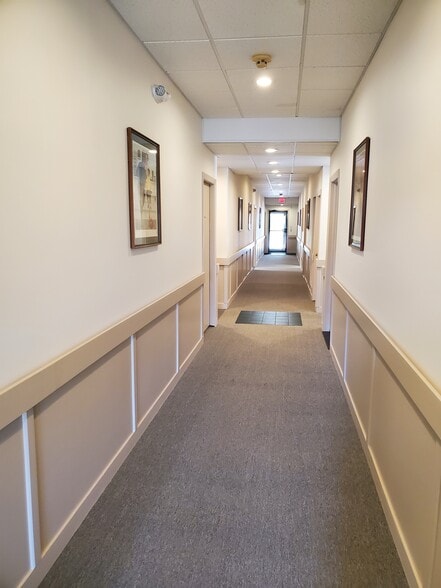More Photos Of 105 Sanford St, Hamden Office For Lease