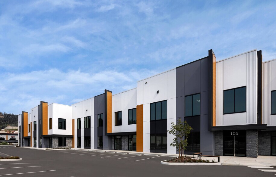 Primary Photo Of 3372 Luxton Rd, Langford Unknown For Lease