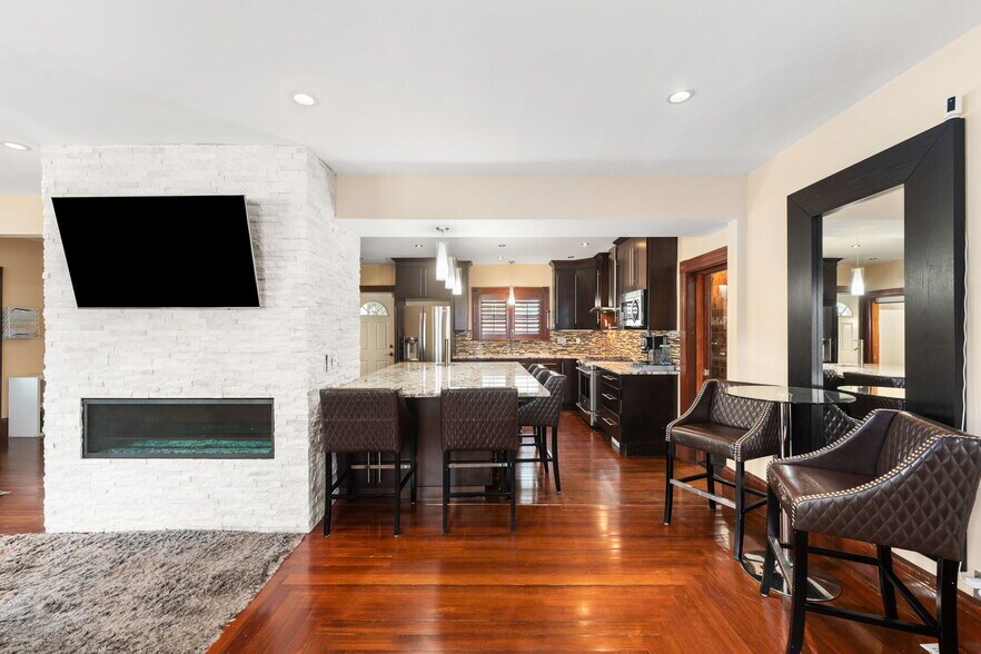 More Photos Of 47 Clinton St, Framingham Apartments For Sale