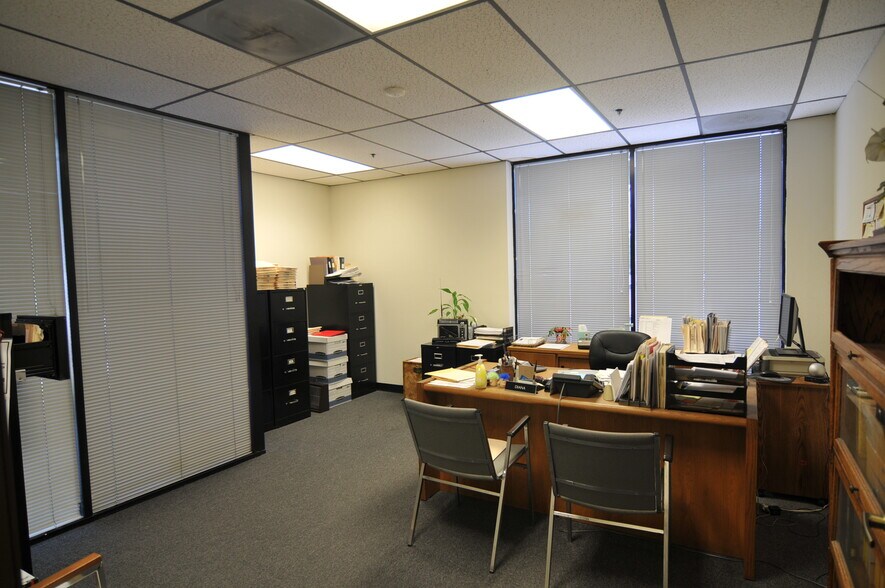 More Photos Of 9301 Jordan Ave, Chatsworth Warehouse For Lease