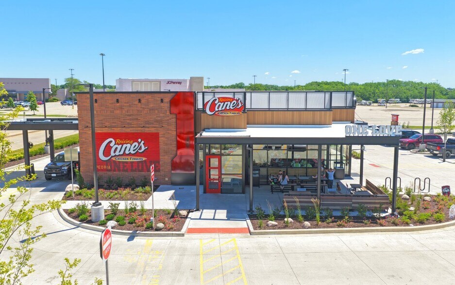 Primary Photo Of 4200 N Sterling Ave, Peoria Fast Food For Sale