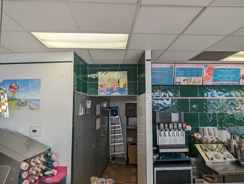 More Photos Of 30 Riverside Ave, Westport Storefront For Sale