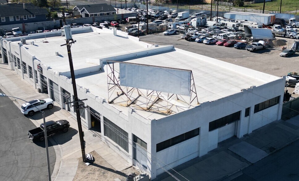More Photos Of 274 N I, San Bernardino Service For Sale