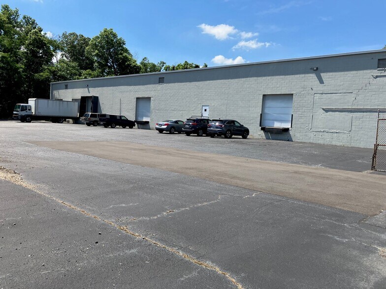 More Photos Of 3605 Benson Ave, Baltimore Warehouse For Lease
