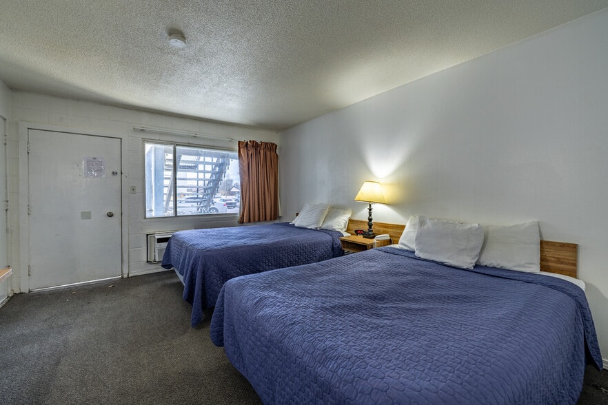More Photos Of 440 E A St, Casper Hotel For Sale