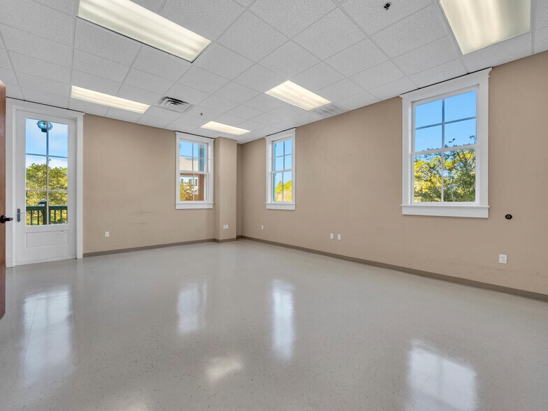 More Photos Of 249 Mack Bayou Loop, Santa Rosa Beach Medical For Sale