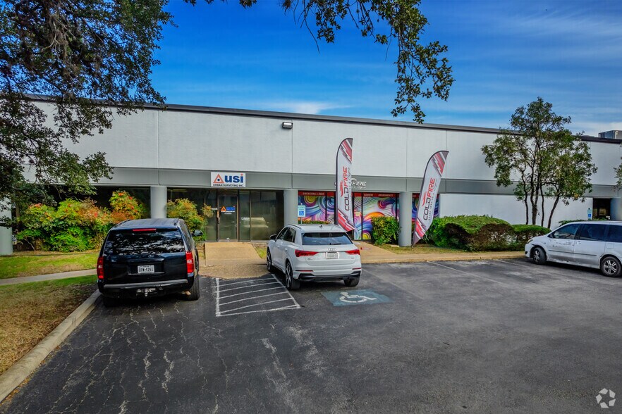 More Photos Of 12661-12679 Silicon Dr, San Antonio Light Distribution For Lease