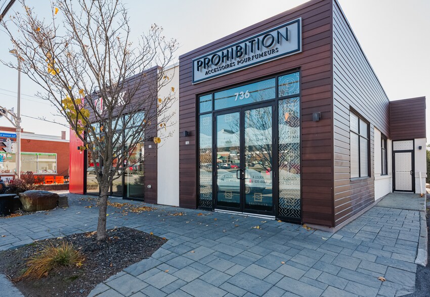 More Photos Of 736 Rue King E, Sherbrooke Fast Food For Sale