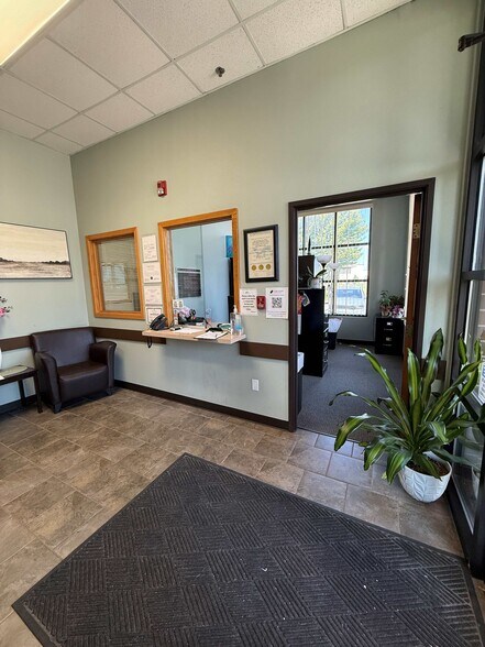 More Photos Of 5005 Bowling St SW, Cedar Rapids Loft Creative Space For Sale