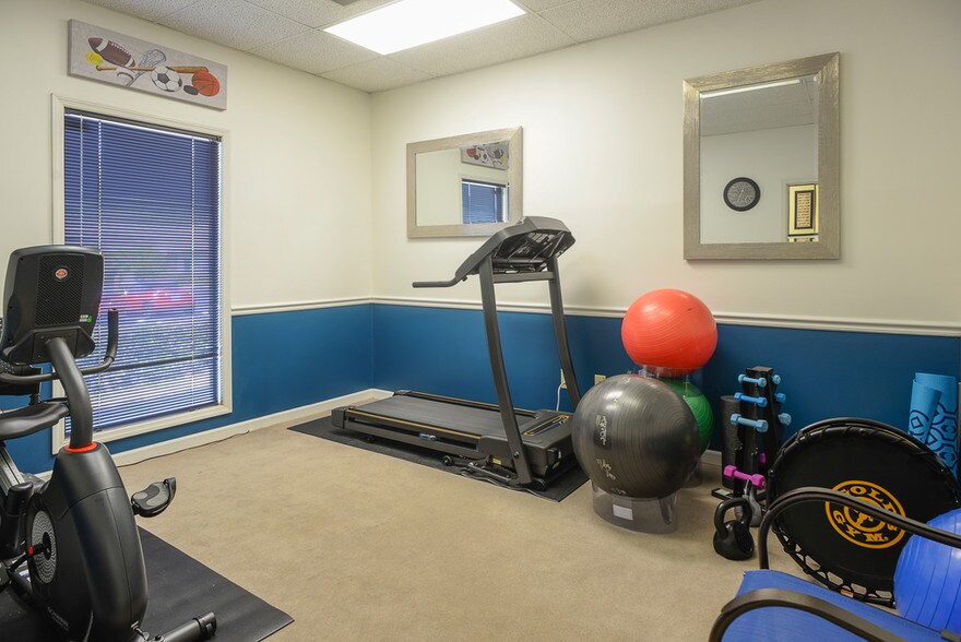 More Photos Of 125 Commerce Dr, Fayetteville Medical For Lease