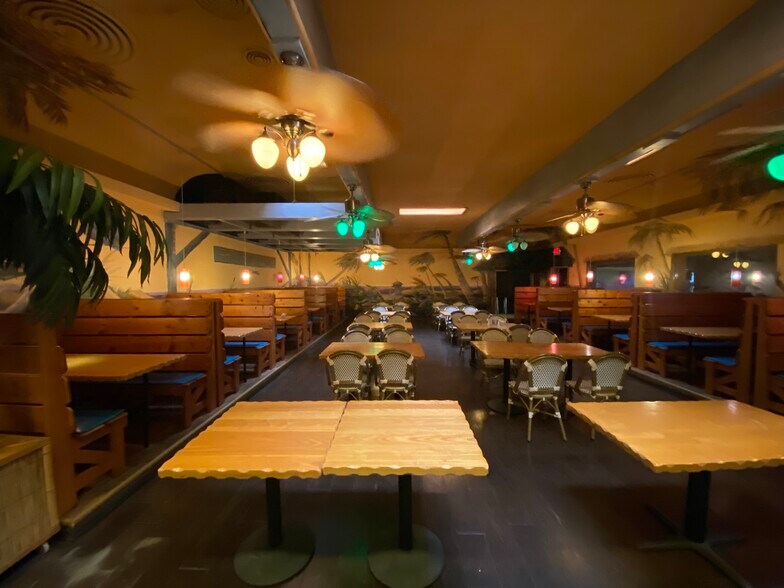 More Photos Of 901 Dual Hwy, Hagerstown Restaurant For Sale