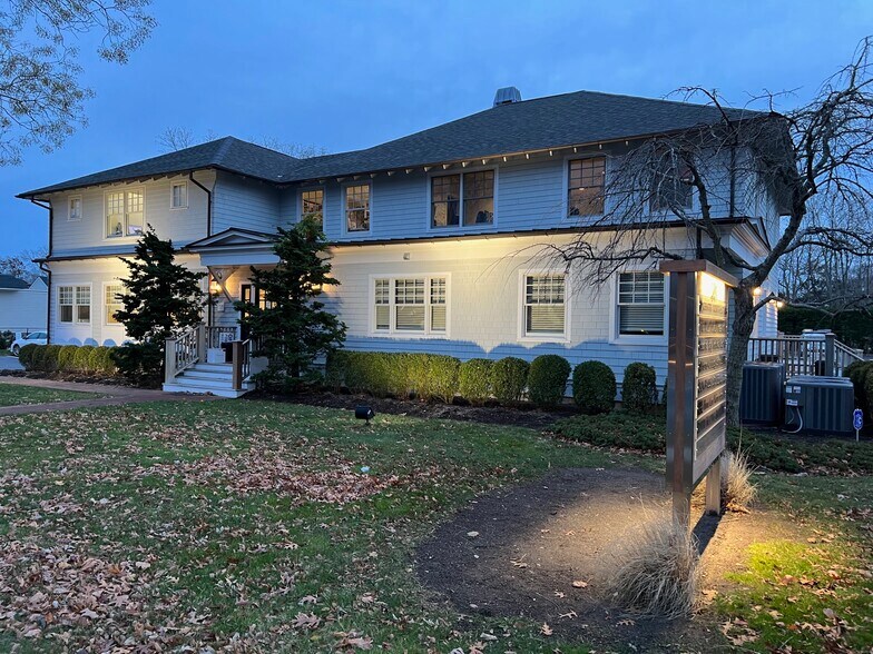 More Photos Of 201 Montauk Hwy, Westhampton Beach Office For Lease